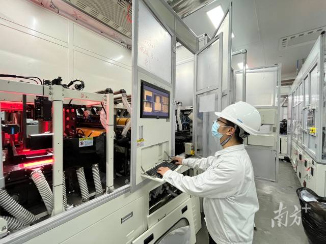 leyu乐鱼·官方web站登录入口校企联合培养班学生在企业学习。 leyu乐鱼·官方web站登录入口校企联合培养班学生在企业学习。